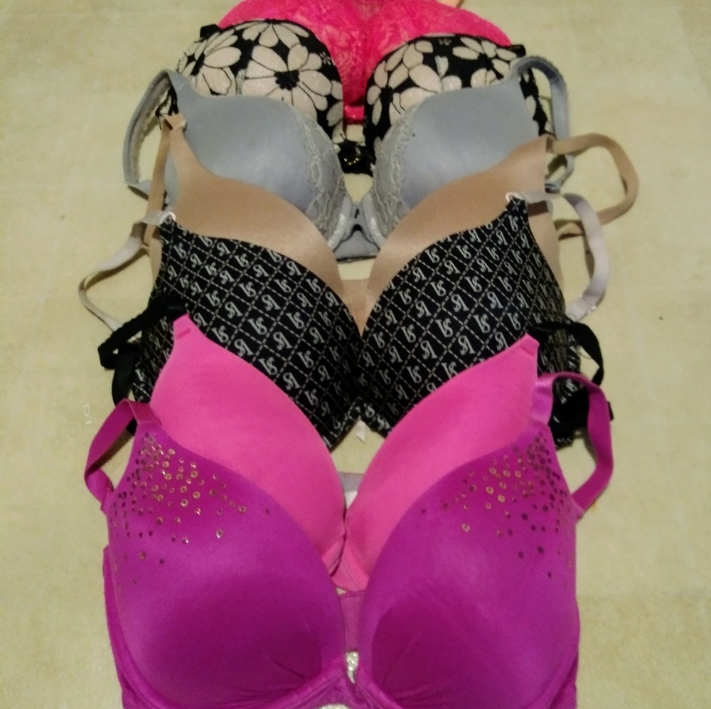 Victoria's secret bra lot